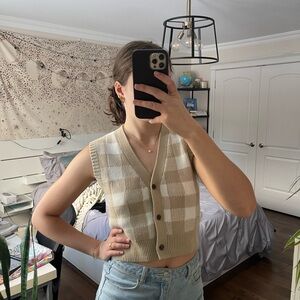 Simons Beige Checkered Button Down Vest